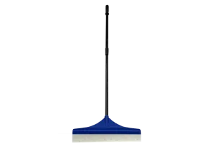 18" Carpet Rake With Telescopic Pole