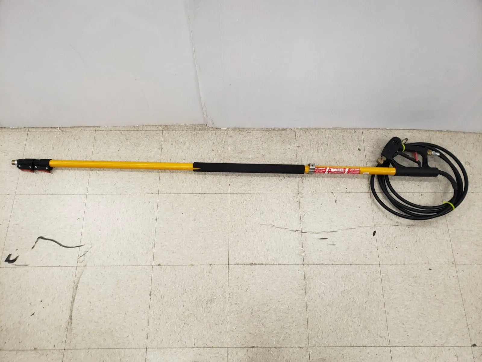 (I-35265) No Name Telescopic Extension Pole