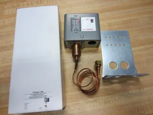 Johnson Controls P70AA-118C Condenser Fan Cycling Control for Non-Corrosive Refrigerants, Single-Pole, Single-Throw, 100 to 400 psi Range, 36" Capillary, 1/4" Flare Nut