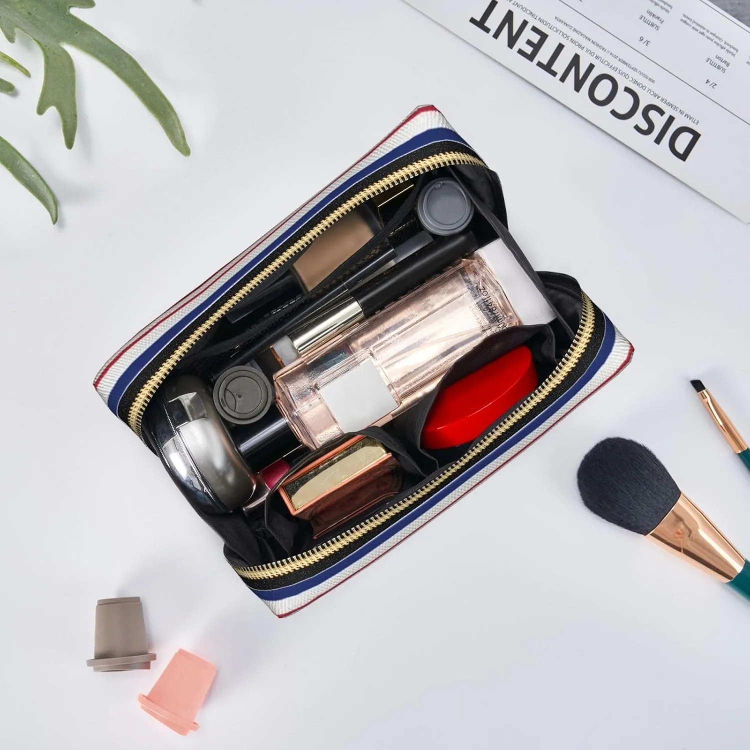 Red Blue White Stripes Toiletry Pouch, Travel-Friendly Makeup Organizer For Makeup Brushes, Lipsticks